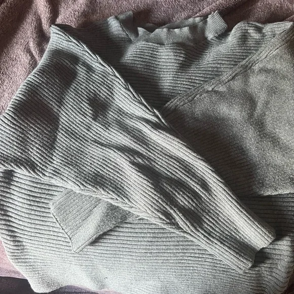 Gray Ribbed Sweater - Picture 2 of 2